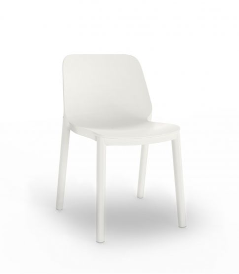 silla blanca