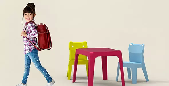 Conjunto de mesa y sillas infantil